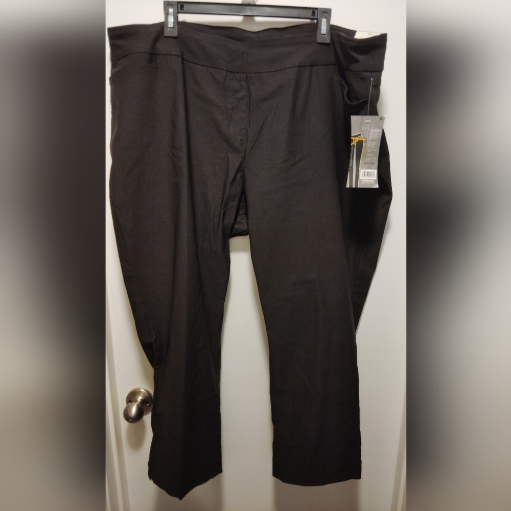 Women's Black Cropped Pants